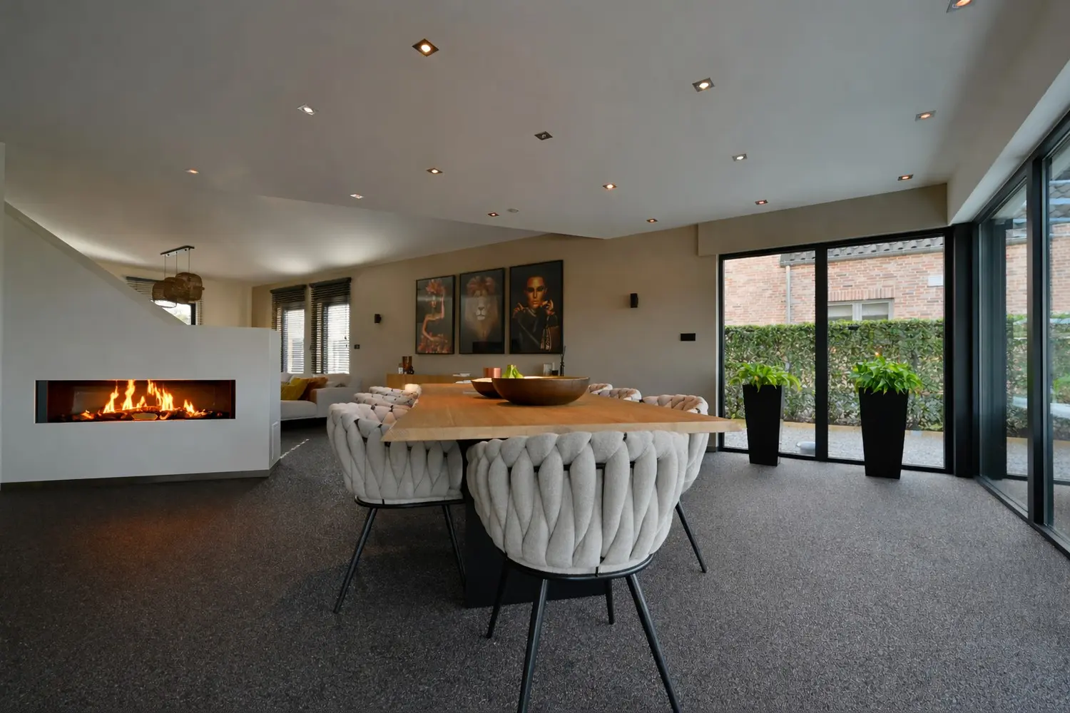 3746003319000047139_brandende haard.png