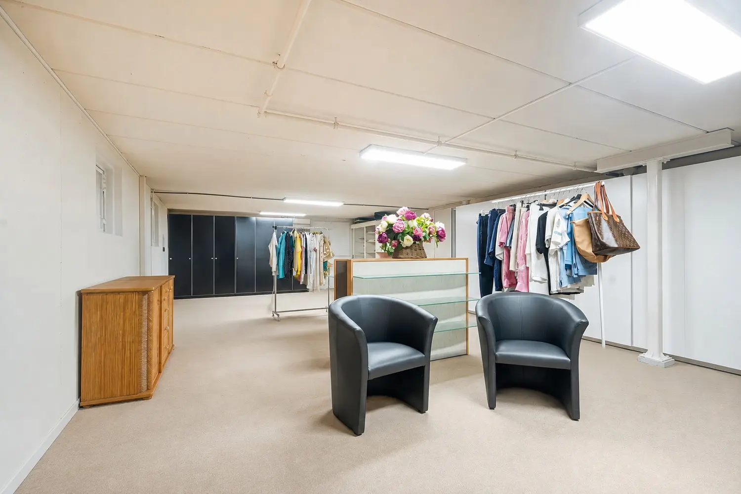 3746003319000048929_32.png