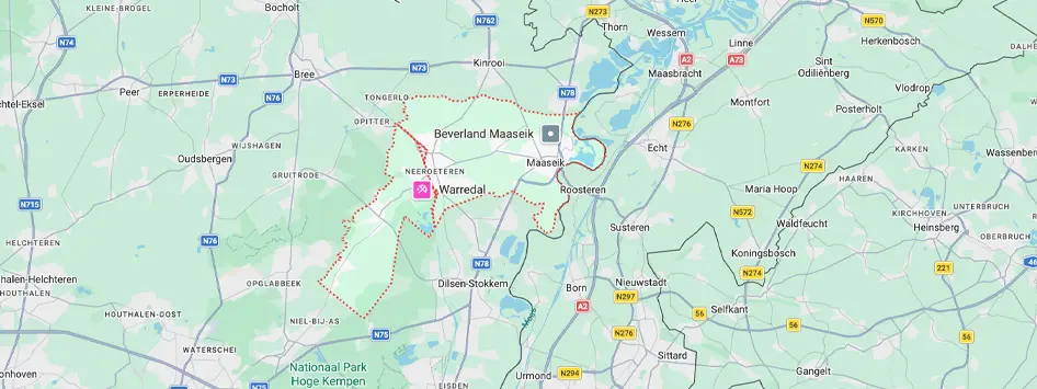 maaseik centraal gelegen dichtbij de grens op de kaart